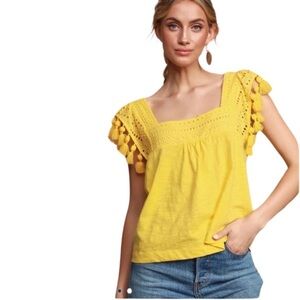 LULU’S Aileen Yellow Eyelet Lace Tasseled Top Medium